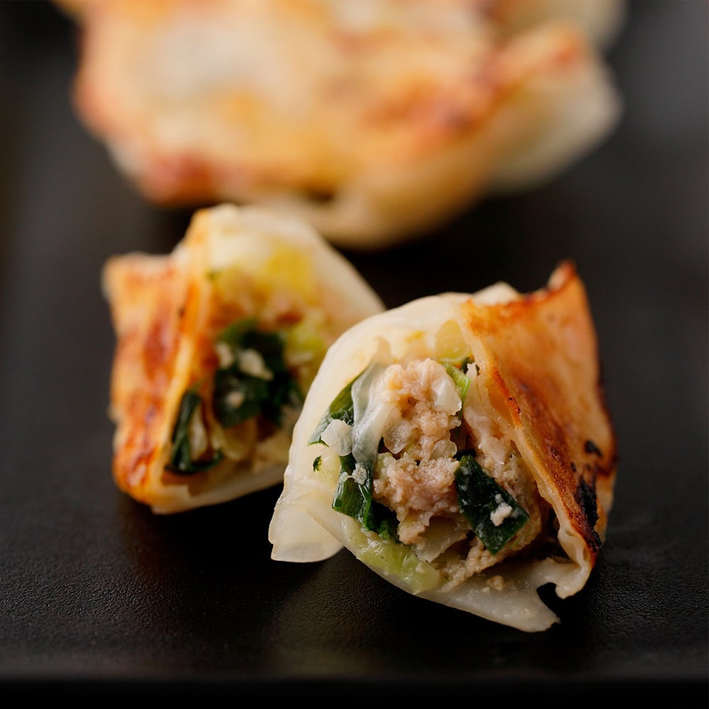 ≪夢工房≫夢ギョーザ（ニンニク有）【冷凍 餃子 ギョーザ 水餃子 冷凍食品 野菜たっぷり  手作り 人気 簡単 食品 惣菜 中華惣菜 点心 中華点心】