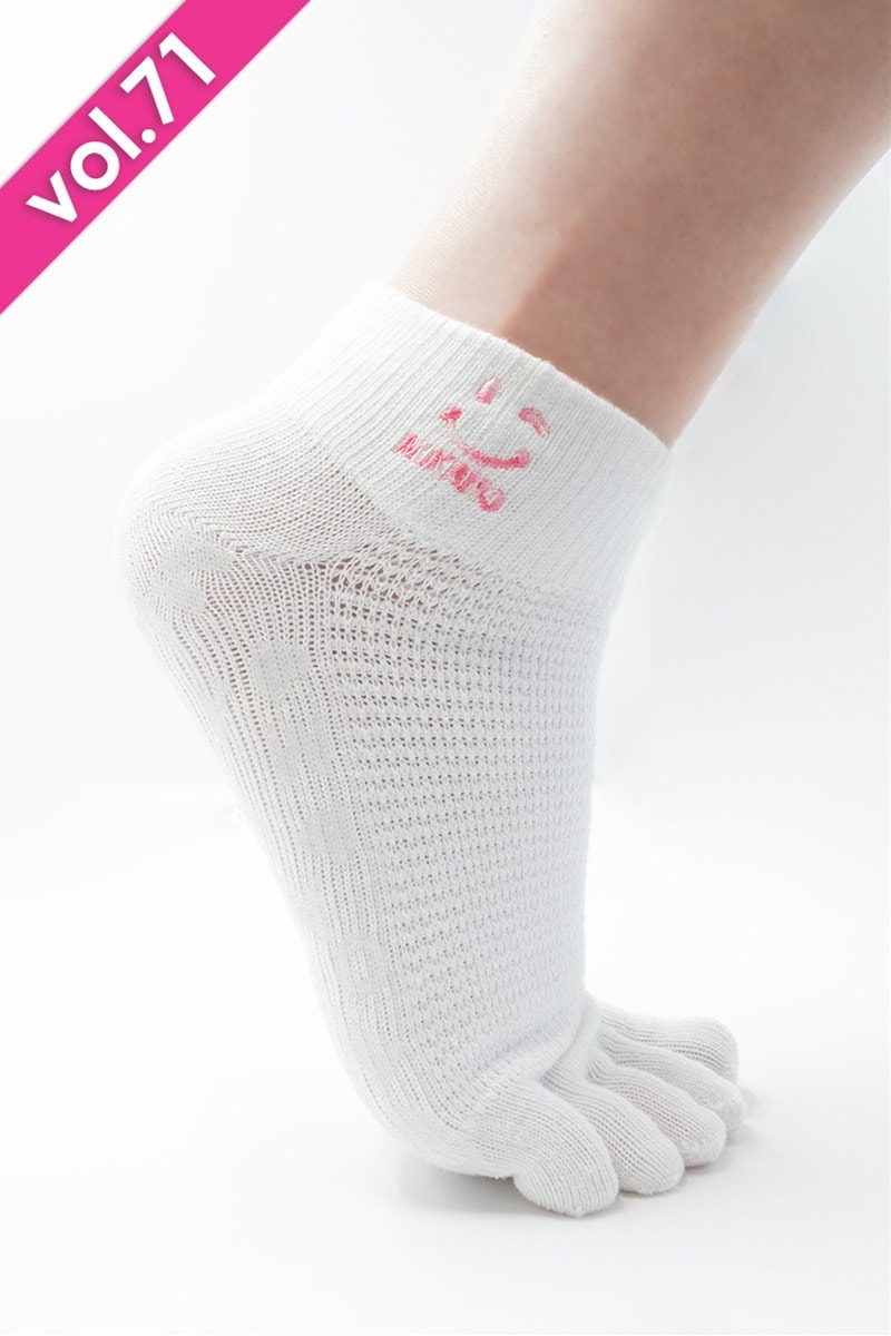 滑り止め付5本指ショートソックス＊ホワイト/ピンクマルチ 【23-25】 [Vol.71 00636-232-9501] 定価\2,145（税込）継続商品