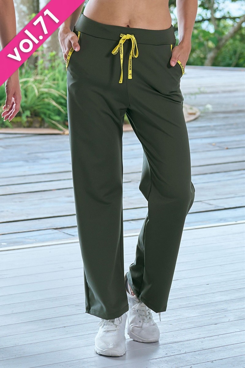 お値下　新品　股下７９cm ミカランセ　サクラ　 フィットネス　カーゴパンツ お値下 新品 股下79cm ミカランセ サクラ フィットネス カーゴ