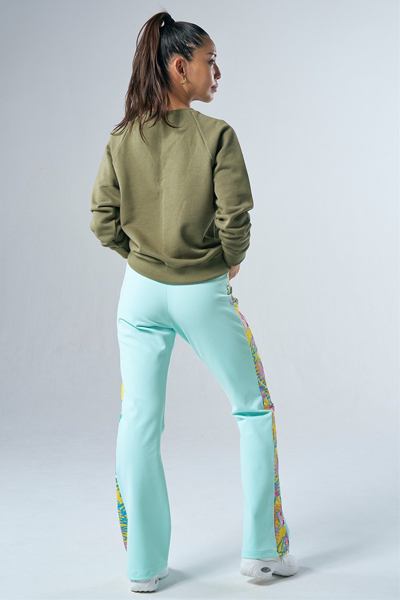 サイド切替ブーツカットパンツ＊ライトグリーン 【フリー】 [Vol.71 71205-237-8660] 定価\12,650（税込）