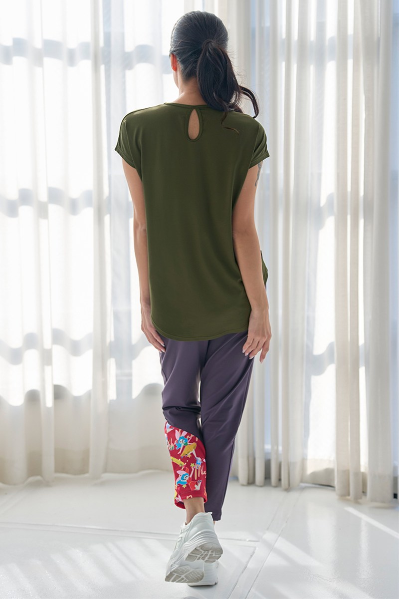 バックデザインエアリーTシャツ＊アーミーグリーン 【フリー】 [Vol.72 72718-611-1083] 定価￥9,680（税込）