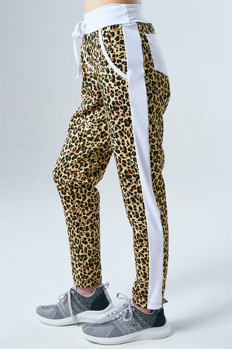 サイド切替ロングジョガーパンツ＊キャメルレパード 【フリー】 [Vol.71 71147-237-8080] 定価\13,200（税込）