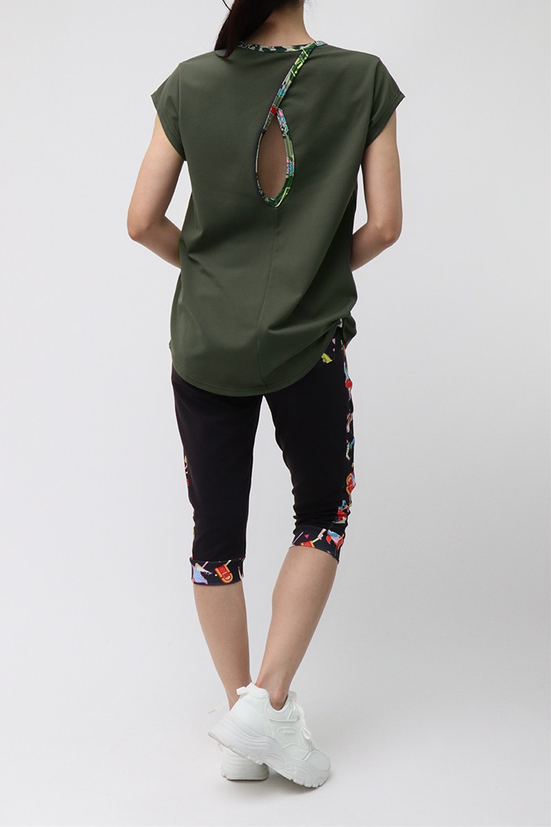 バックデザインエアリーTシャツ(ラインストーン付)＊アーミーグリーン 【フリー】 [EXCLUSIVE 72711-611-2486] 定価￥9,680（税込）