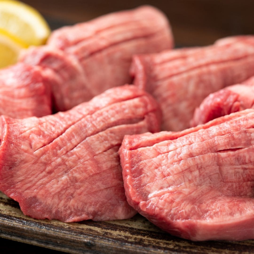 特売！カット牛タン、バーベキュー、焼肉に最適！厚切りタン20枚以上800g以上！ 楽天市場】【9月9日9時59分まで6,980円→5,890円】 牛タン 訳