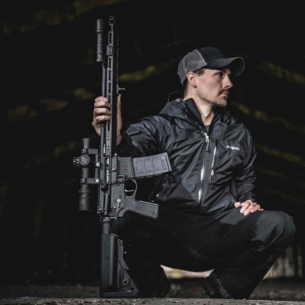 �º̥��顼 P-GRIP 23 AR�饤�ե��ѥ���å� B5 Systems �ƹ��ʪ