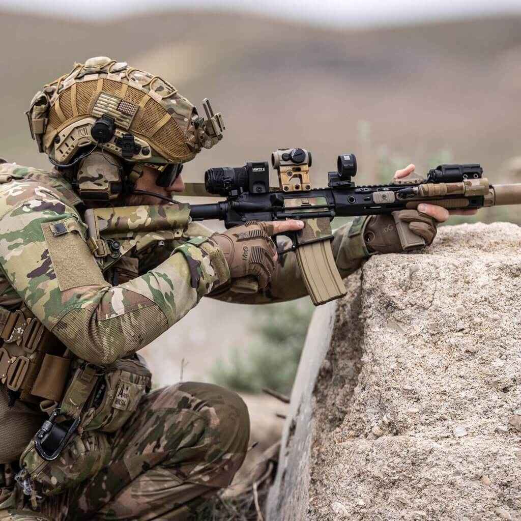 VERTICAL GRIP M-LOK / M-LOK�� ��ľ�ե�������å� B5 Systems �ƹ��ʪ