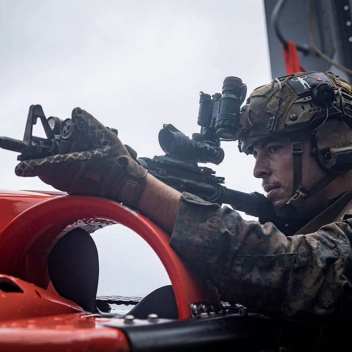 COMMAND TACTICAL GRIP / COYOTE �����������ǥ����顼��