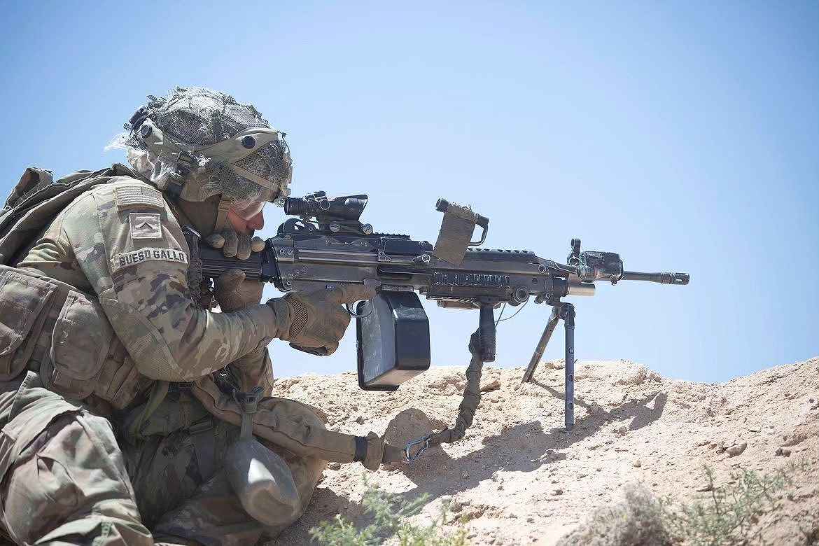 TACTICAL IMPACT COMMAND �����ƥ����륤��ѥ��� ��ꥹ��������Ѥ��߷פ��줿����ѥ��ȥ������֡�IRON CLAD���������ǥ����顼��