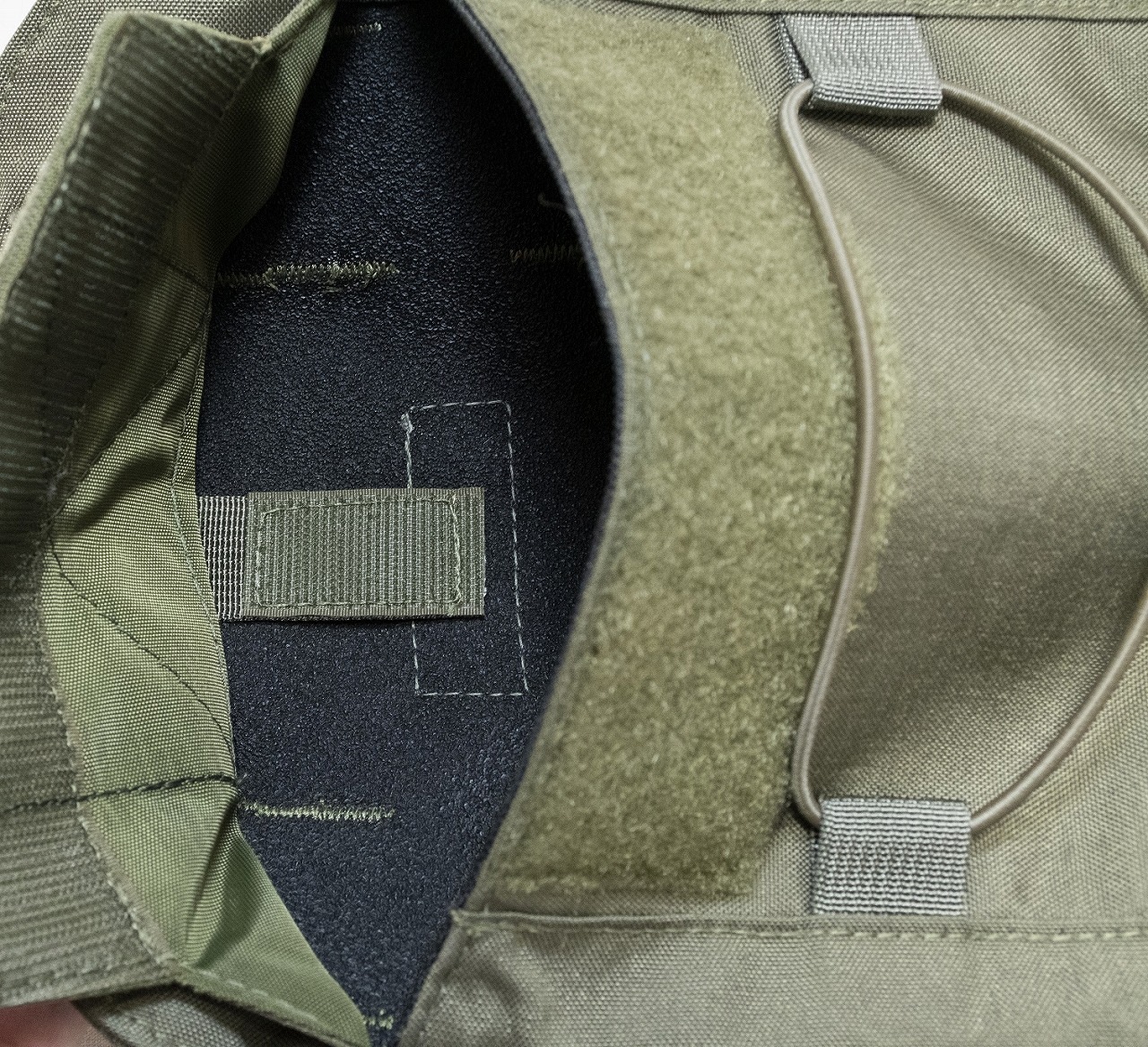 Chase Tactical Large Hydration Pouch �ϥ��ɥ졼�����ݡ��� ��ʪUS Mil-Spec IR�����Ѥ� �ƹ��������Ǽ��