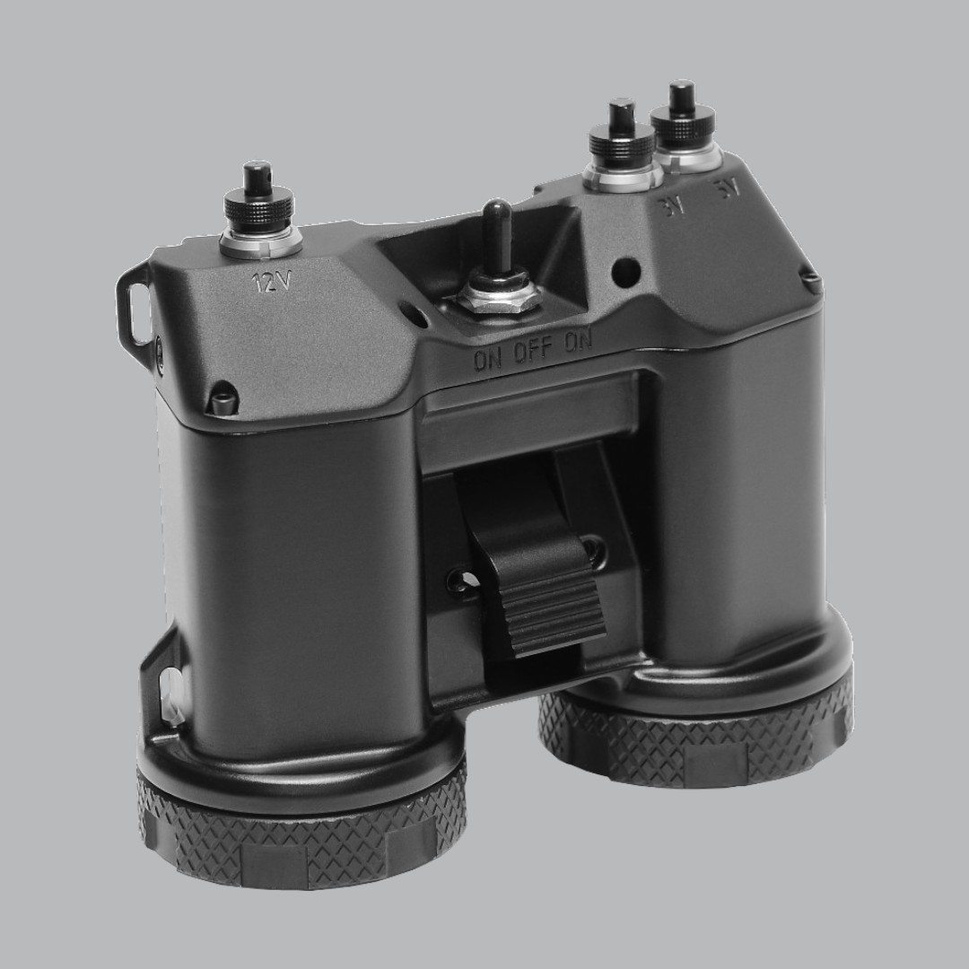 ��˥С�����ޥ���Ű��Хåƥ꡼�ѥå� Universal Multi-Voltage Battery Pack