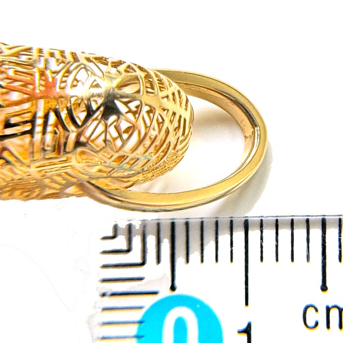 勾玉 まがたま 18金 k18 2g ペンダントトップ 馬 イエローゴールド