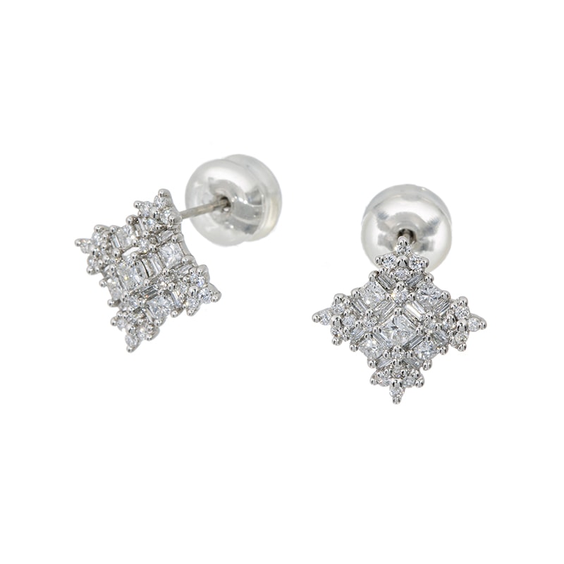 PT950 ダイヤモンド ピアス D 0.70ct