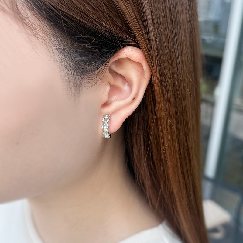 PT950 ヴィヴィッドシーブルーベリル フェザータッチイヤリング BE 約1.20ct