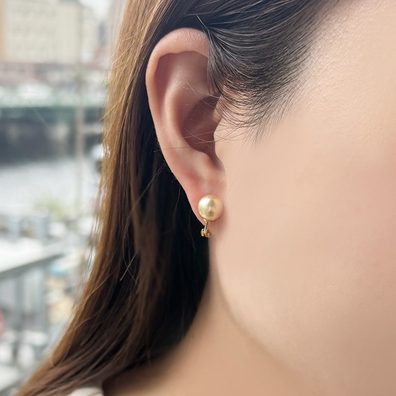 K18YG 南洋白蝶ゴールデンパール ブラウンダイヤ ピアリング P 約8.0mm BRD 約0.16ct