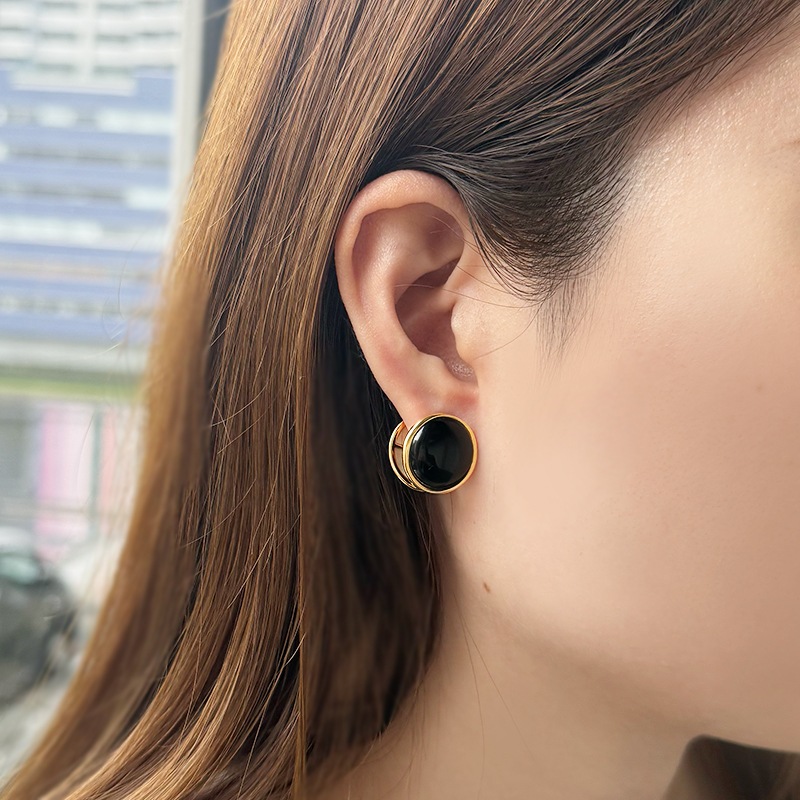 K18YG オニキス 白蝶貝 ピアリング