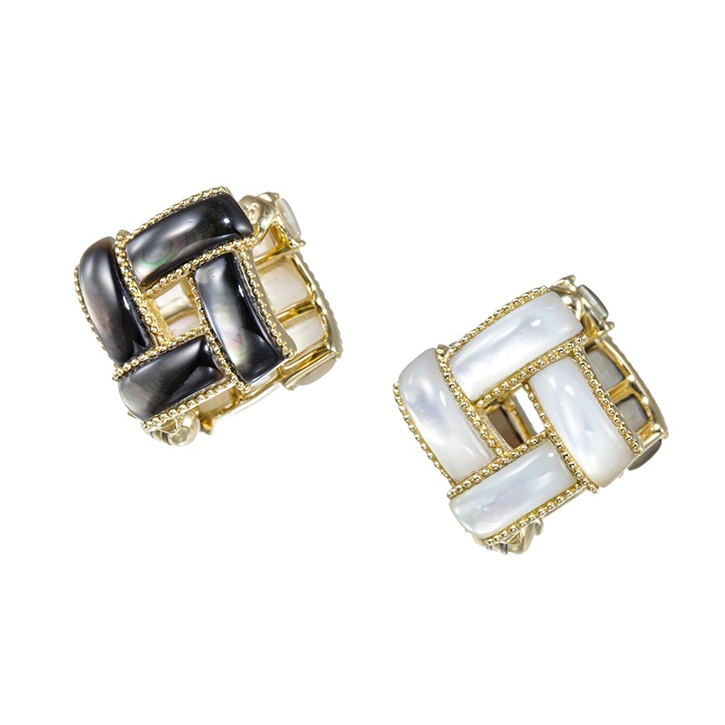 K18YG 黒蝶貝 ＆ 白蝶貝 ピアリング