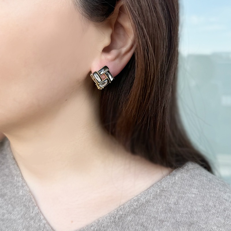 K18YG 黒蝶貝 ＆ 白蝶貝 ピアリング