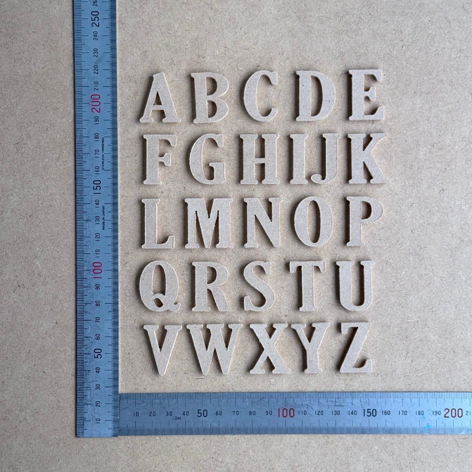 MDF アルファベット mini ( 大文字 ) 2.5mm厚 木製 小さな 木材 文字 チップ イニシャル アルファベットレター 英語 数字 記号 & # 切り抜き DIY 工芸用素材