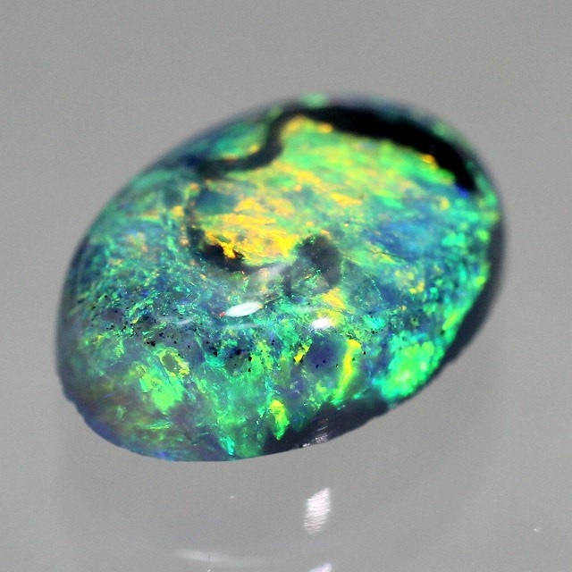 1.44ct天然ブラックオパール【美グリーン】 