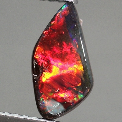 真紅が電撃遊色を見せます♪
右上裏側に見えるのはキャラ目を書いたシールで既にはずしてます。