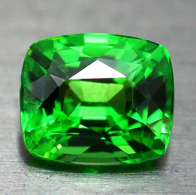 1.18ct天然ツァボライトガーネット【美濃色グリーン】タンザニア