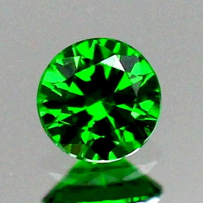 0.14ct天然デマントイドガーネット【Vivid Green】ロシア