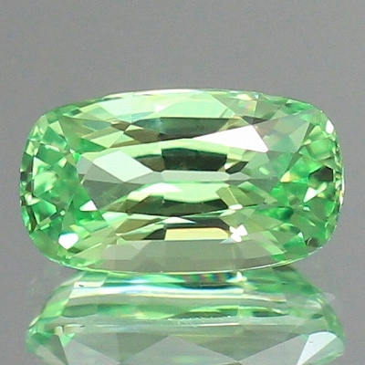 天然ミントガーネット 1.46ct 【強輝・UV蛍光】 タンザニア