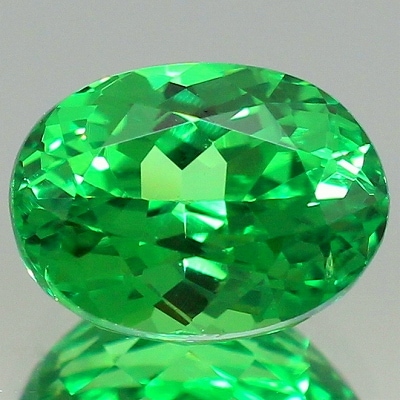 2.28ct天然ツァボライトガーネット【Neon UV　Type】ジェムクラス　