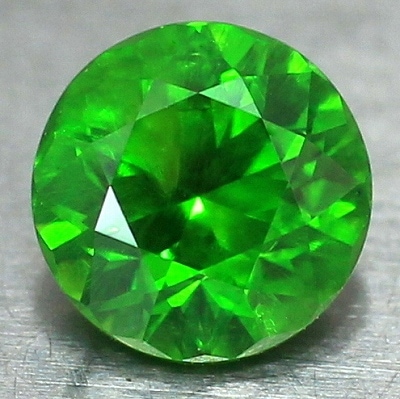 天然デマントイドガーネット 0.72ct 【ホーステール ロシア産】 ジェムクオリティー