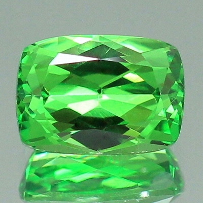 1.29ct天然ツァボライトガーネット【ネオンUV蛍光】ハイラスター