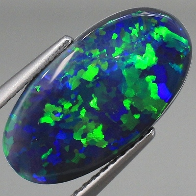天然ブラックオパール 3.40ct【黒生地グリーン】存在感抜群