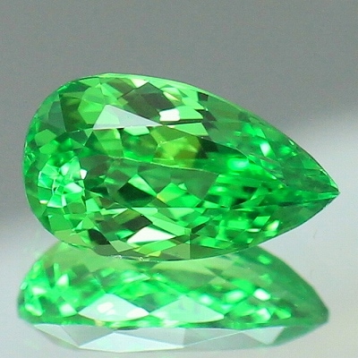 1.25ct天然ツァボライトガーネット【Neon green】UV蛍光