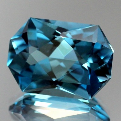 8.00ct天然トパーズ【ロンドンブルー】カスタムカット