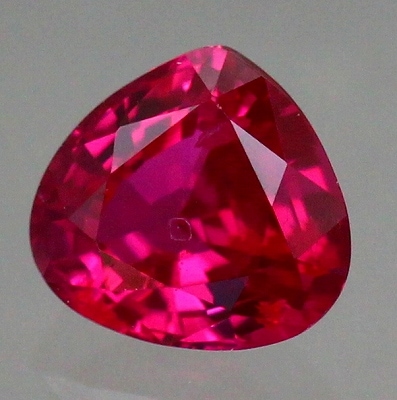 天然ルビー 1.01ct 【非加熱・マロンシェイプ】 モザンビーク