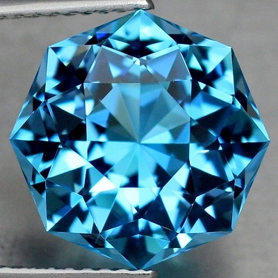 7.96ct天然トパーズ【スイスブルーカスタム】ブラジル