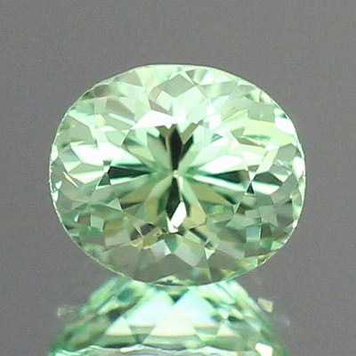 0.68ct天然ミントガーネット【メレラニ・UVタイプ】キラキラ満載♪