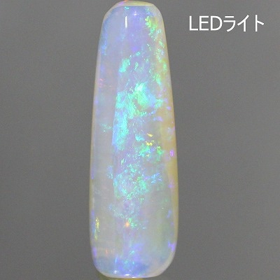 天然オパール 8.58ct【べレムナイト】全方向遊色