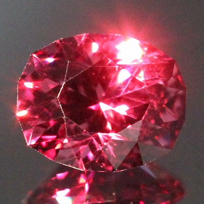 1円～【ジュエリー極】妖艶レッドカラー煌く！天然ルビー3.67ct＆ダイヤモンド0.15ct 高級K18WGペンダントヘッド t3239JitkWW【送料無料】 1円～ジュエリー極鑑付 妖艶レッドカラー 良質天然ルビー0.59ct＆