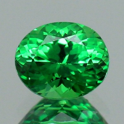 0.79ct天然ツァボライトガーネット【Neon Green】美色　タンザニア