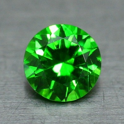 0.17ct天然デマントイドガーネット【ビビットグリーン】ロシア