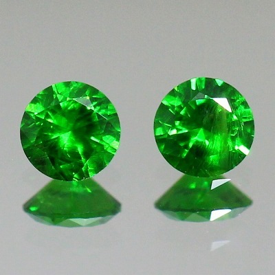 天然デマントイドガーネット 0.24ct/2P 【ロシア】 ペア