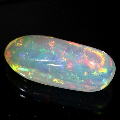 天然エチオピアオパール 8.30ct 【ファンシー】 中宝研ソ付