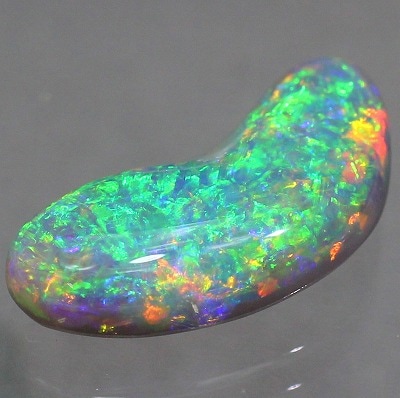 天然 ブラックオパールルース サイズ約5×4.1ミリ 0.35ct