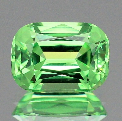 天然ミントガーネット 1.25ct 【メレラニ・UVタイプ】 タンザニア