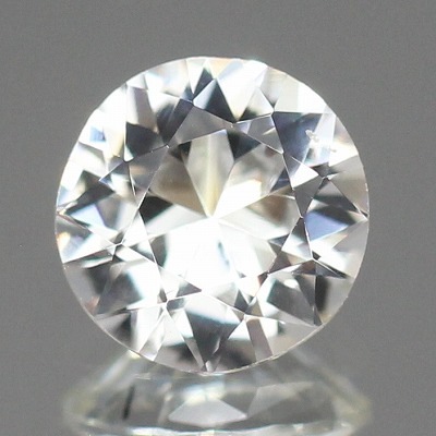 天然ホワイトサファイア 0.72ct 【非加熱】 中宝研ソーティング付