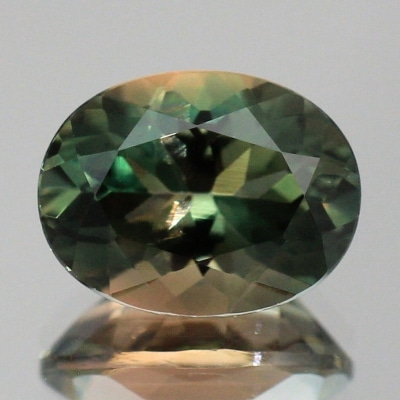 天然オレゴンサンストーン 1.49ct 【ラブラドライト】稀少グリーン