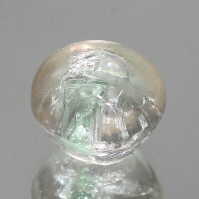 天然フローライトイントパーズ 3.51ct【グリーン結晶】