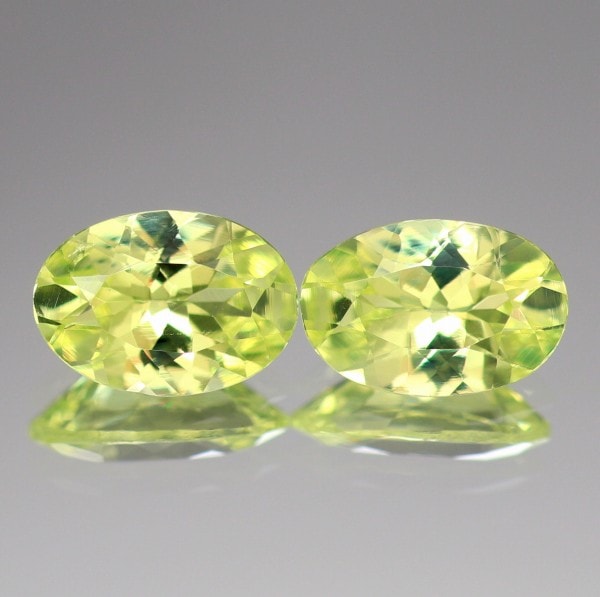 天然クリソベリル 0.93ct 【パロットイエロー】 ペア