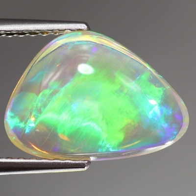 天然オパール 2.39ct【クリスタルブラック】 ライトニングリッジ良質