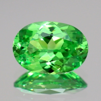天然ツァボライトガーネット 0.66ct 【UV蛍光】 タンザニア
